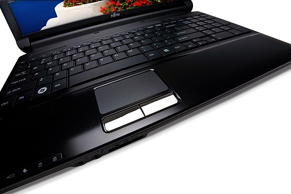 Fujitsu LifeBook AH530 Laptop